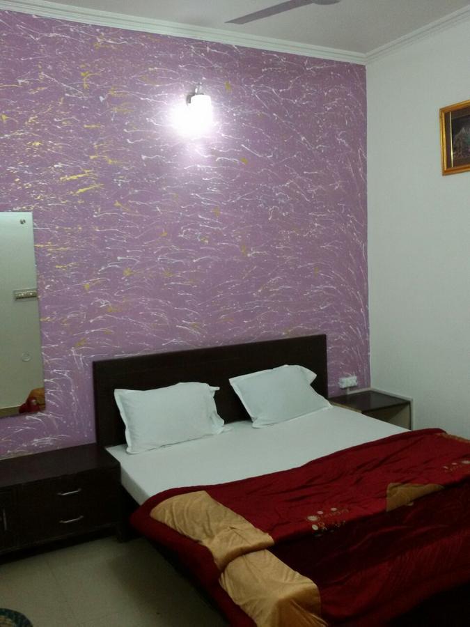 Hotel Aashiyana อัครา ภายนอก รูปภาพ
