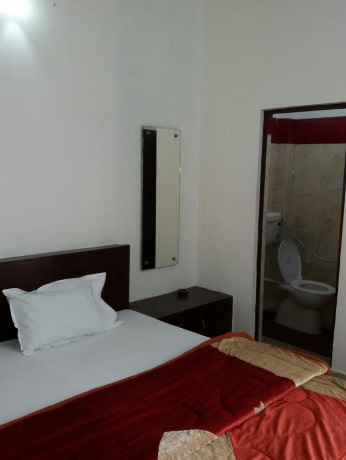 Hotel Aashiyana อัครา ภายนอก รูปภาพ