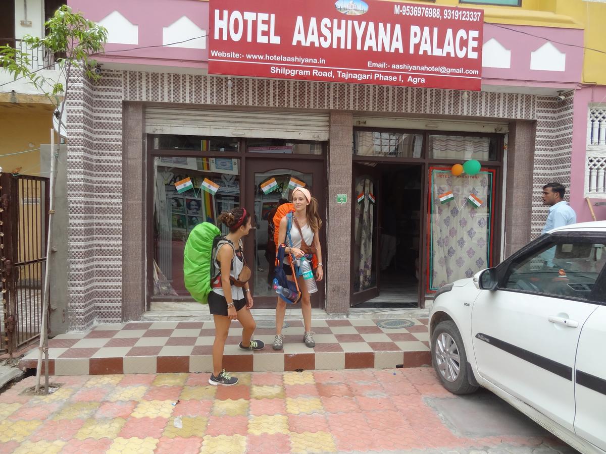 Hotel Aashiyana อัครา ภายนอก รูปภาพ