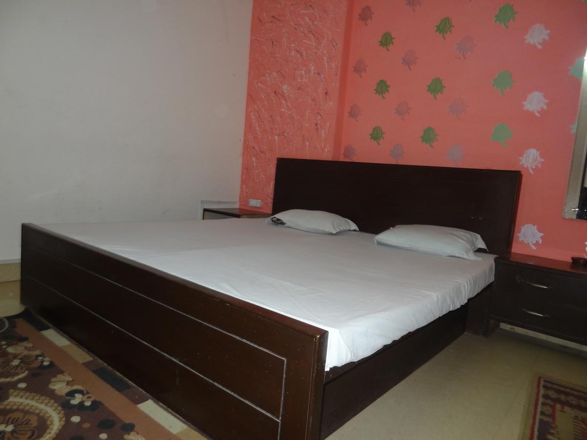 Hotel Aashiyana อัครา ภายนอก รูปภาพ