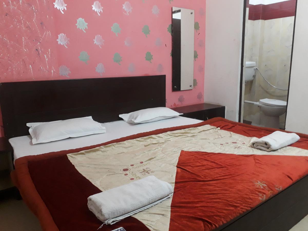 Hotel Aashiyana อัครา ภายนอก รูปภาพ